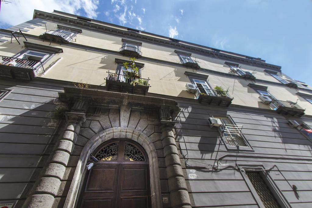 Отель Residenza Principe Di Carafa Неаполь Экстерьер фото